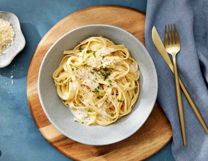 Fettuccine Alfredo